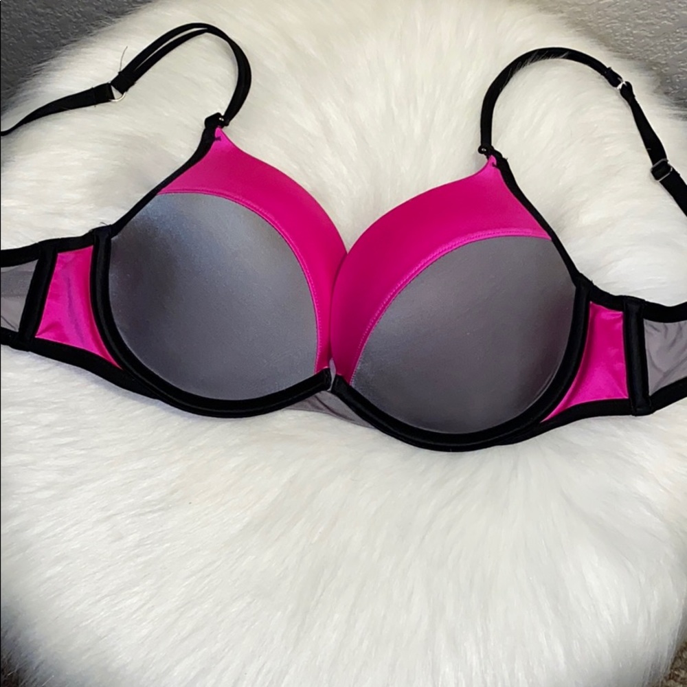 Victoria Secrets Bra